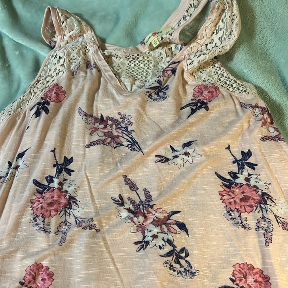 Tank blouse light pink floral